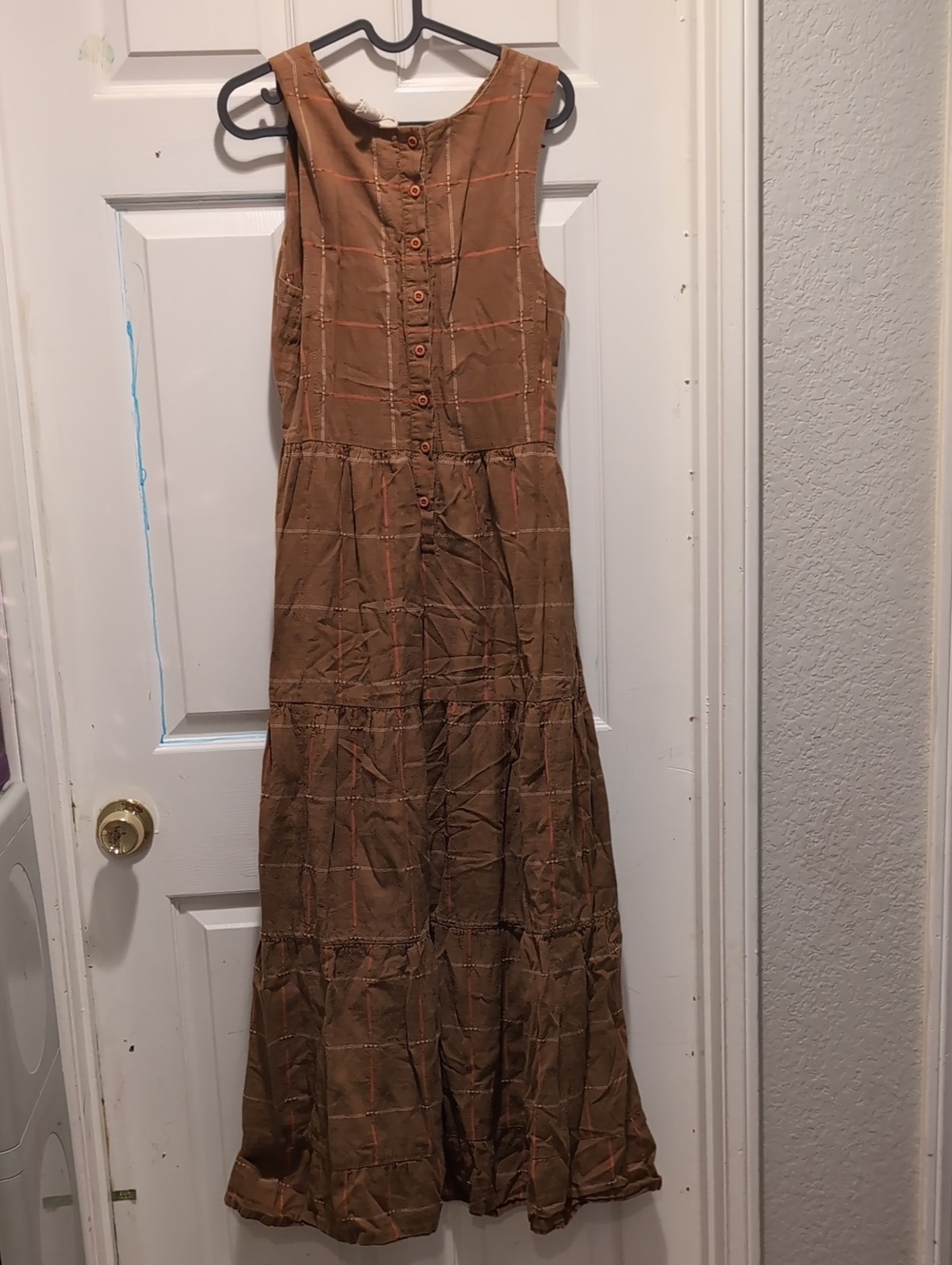 Maxi - Picture 2 of 3